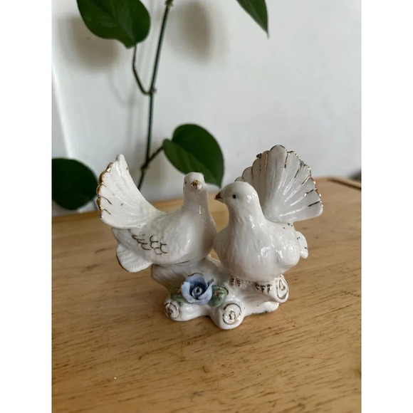 K’s Collection two doves figurine - Picture 1 of 7